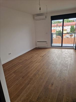 Cvetkova pijaca, novogradnja, garaža,  ID 24726