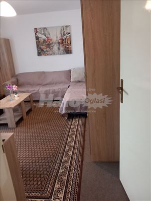 Izdaje se 2.0 stan na Karaburmi, renoviran