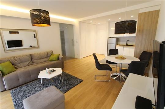 West 65, lux stan sa garažom, ID 7623