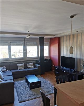 Pariske Komune, 2.5 renoviran