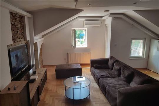 Prodajemo 2.5, Kačićeva , Aviv Park 56m²
