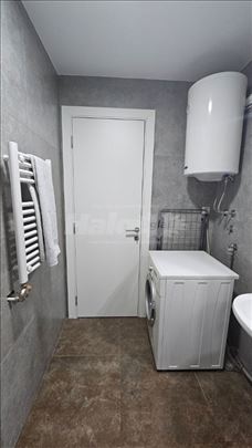1.0  ugao Prvomajske i Zeleznicke