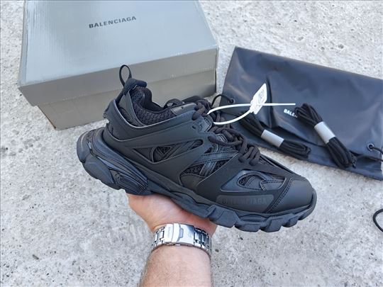 Balenciaga Track Triple Black; Nove Balensiage