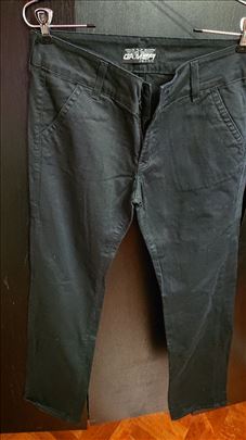 Crne pantalone