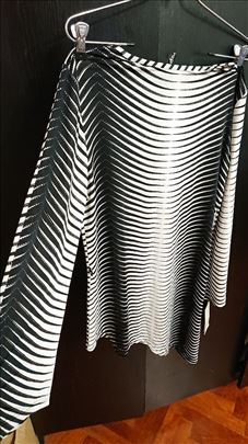 Crno-bela tunika, sa srebrnim detaljima