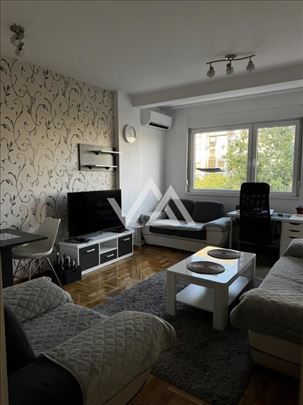 Izdaje se 2.0 stan, Novi Beograd (Blok 63)
