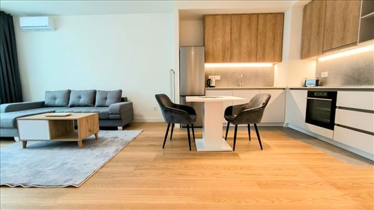 BW, Lux 55m2, 2.0, Prvi put se rentira