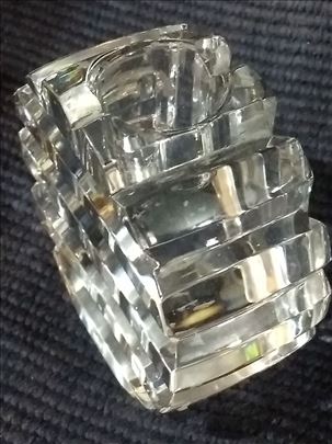 Nov kristalni svećnjak