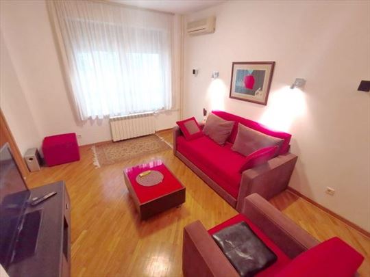 Odličan studio u centru grada, ID 8584