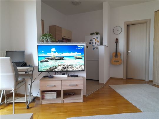***Prelep stan na Bulevaru Patrijarha Pavla***