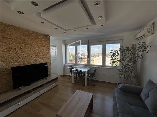 Dorćol, mereno 40m2, namešten, odmah useljiv ID#11