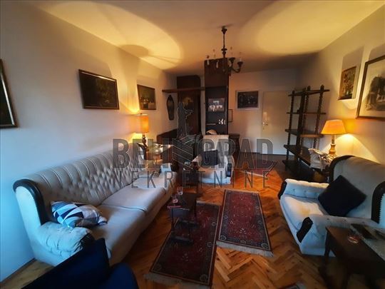 Hotel Jugoslavija, Zemunski kej