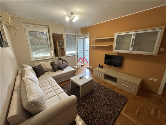 Jednoiposoban stan - 40m2 - Grbavica