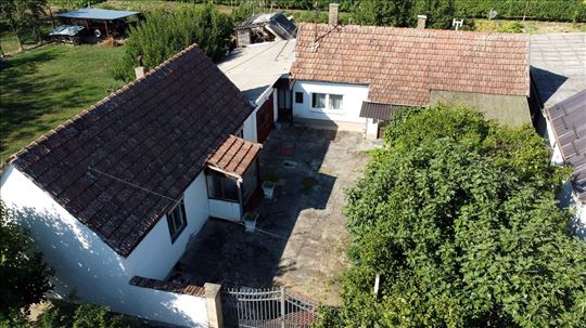 Kuca u Erdeviku