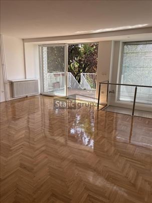 Kuća u nizu, lux, sa garažom i dvorištem