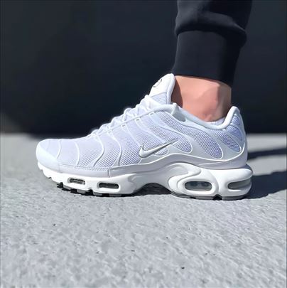 Nike Air Max Plus TN Casper Triple White; Nove bel