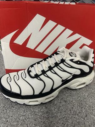 Nike Air Max Plus TN Essential Panda; Nove Najk TN