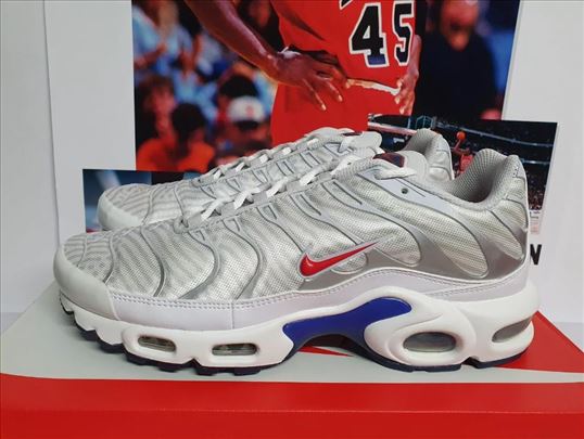 Nike Air Max Plus TN Euro Tour; Nove Srebrne Najk 