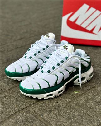 Nike Air Max Plus TN Lacoste; Nove Najk TN Lakoste