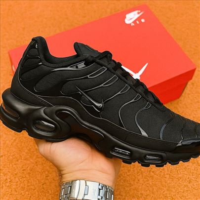 Nike Air Max Plus TN Triple Black; Nove Najk TN 