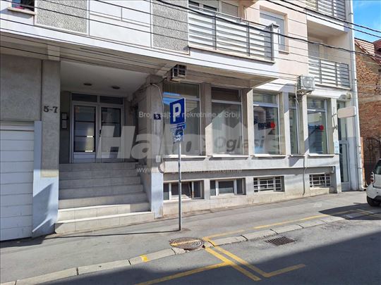 Lokal, extra investicija, kod Hrama