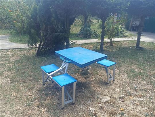 Sklopivi kamperski set sa stolom i stolicama