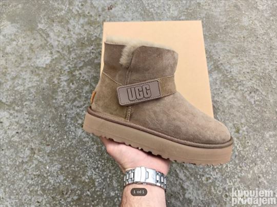 UGG Classic Mini Platform; Nove Ugg duboke čizme