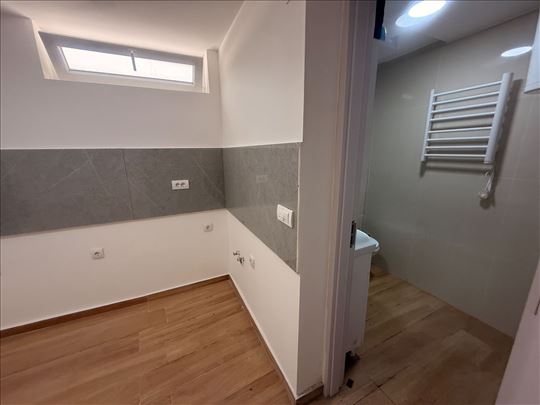 Povoljno apartman Tolasi u Kumodražu