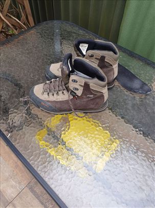 Čizme z sa vibram đonom 