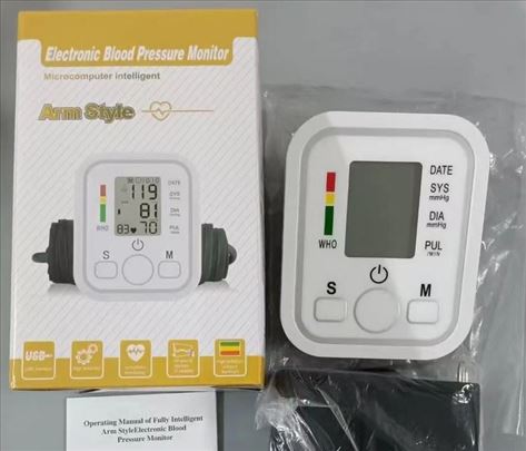 Digitalni elektronski merač sa LCD ekranom