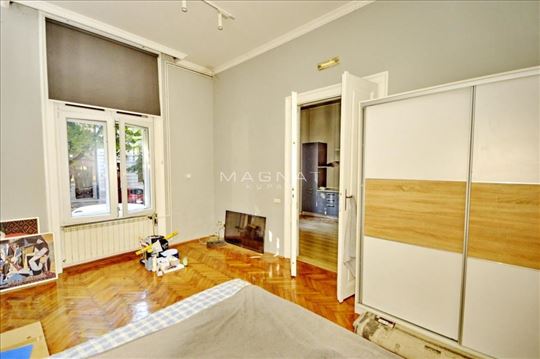 kod Narodnog pozorišta ID#5191