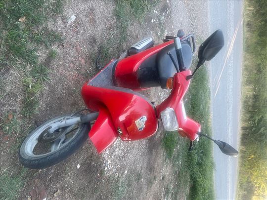 Prodajem skuter Piaggio