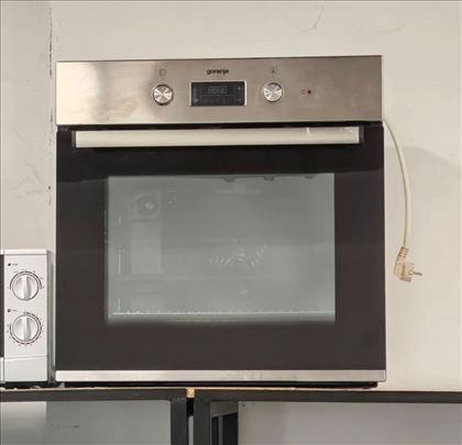 Ugradna rerna Gorenje uvoz garancija 12 meseci