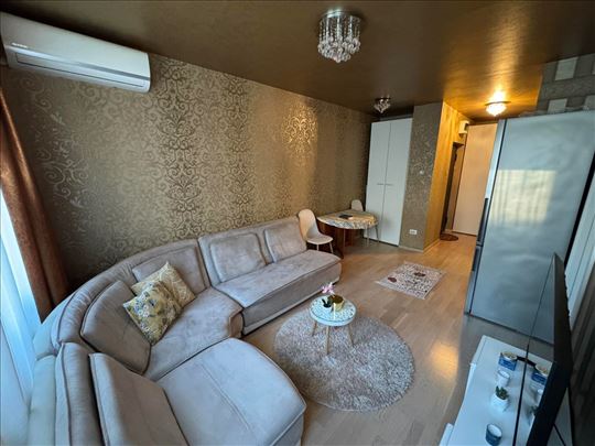 YUBC,apartmanski opremljen stan,1.5 