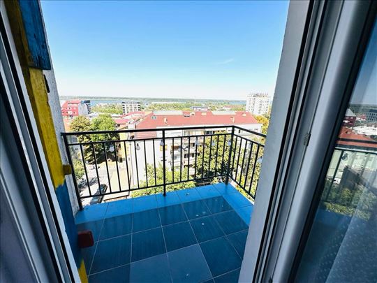 Karaburma super lokacija, duplex, zgrada bez lifta