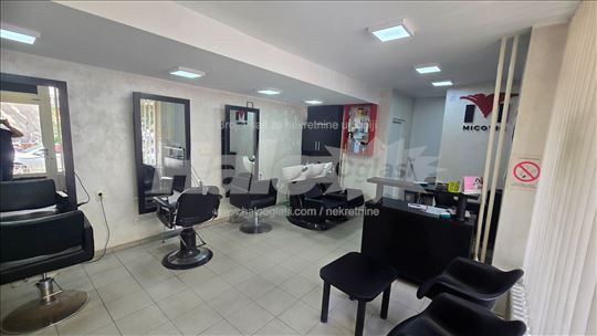 Lokal 30m2 luks frizerski salon u radu