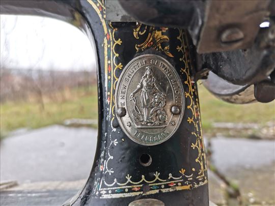 Mašina Singer stara 155 godina