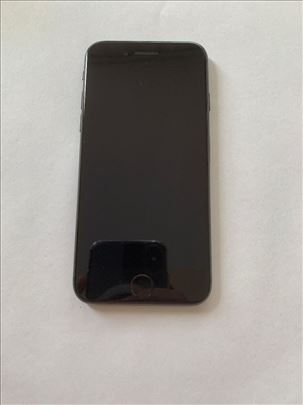 Iphone 8 64gb crni