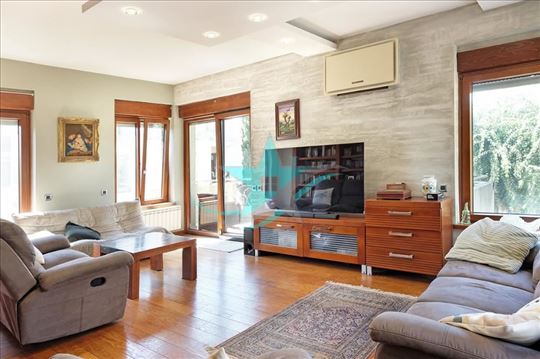 Prodaja vile na Neimaru ID#1217