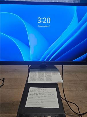 I5-7400 3GHZ 4 jezgra / 2x 240 GB SSD+1TB / 16 RAM
