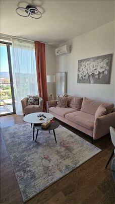 Izdaje se neuseljavan stan u novom kompleksu Plane