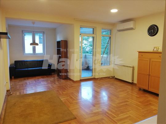 Izdajem prazan stan na Vozdovcu 55 m- Kostolačka 