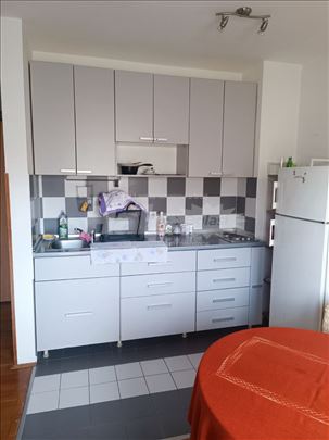 Izdajem stan na Mirijevu