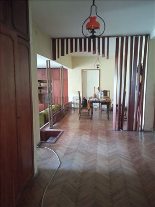Kragujevac, naselje Korićani - kuća, korisne površ