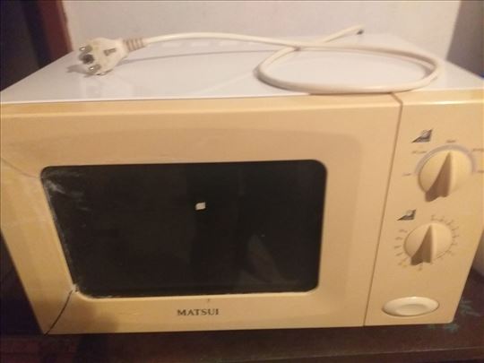 Prodajem.Elektricni.Sporet.Gorenje.Dobar