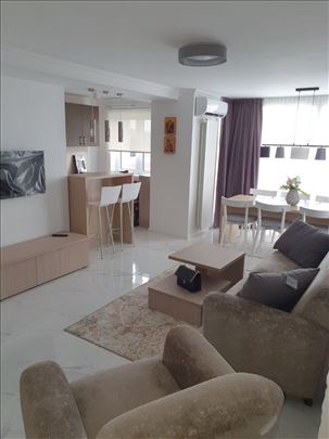 Blok 28, renoviran, funckionalan, ID 24764
