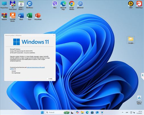 Desktop računar sa monitor