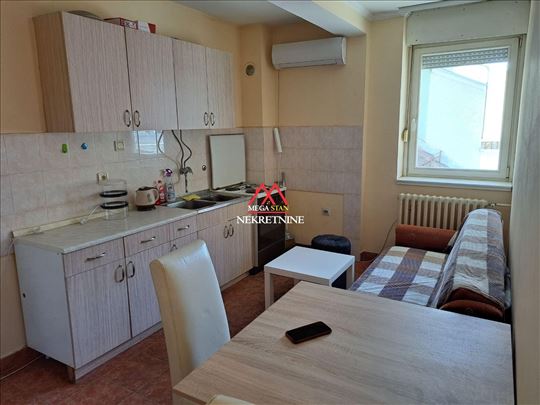 Dvoiposoban stan - 42m2 - Sajmište