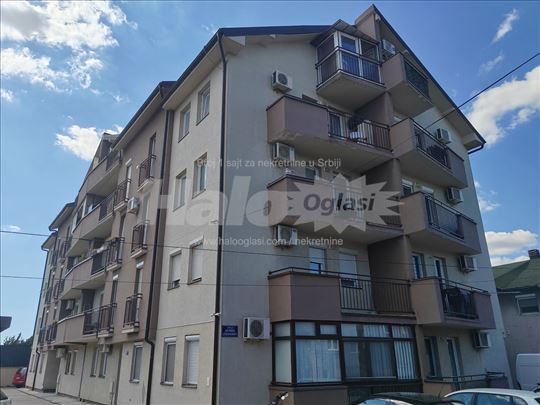 Jednoiposoban stan 35m2 Altina - Zemun