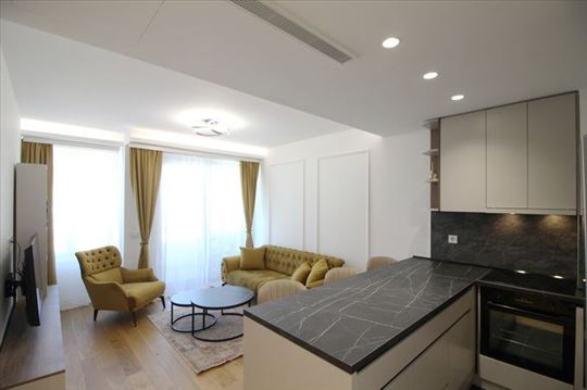 Nov, moderan stan, Sakura, garaža, ID 9304